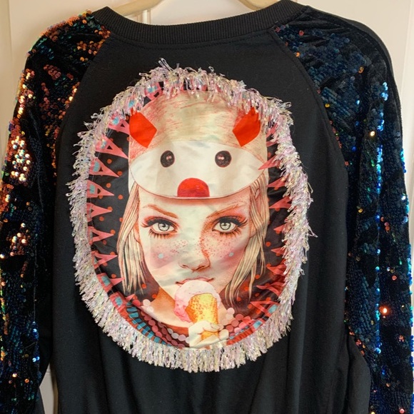Trendy Sweatshirt Sequined Sleeves S/M - Picture 2 of 4